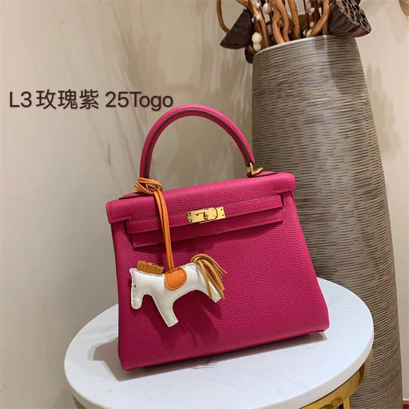  essential structured bag styled with outfit 18