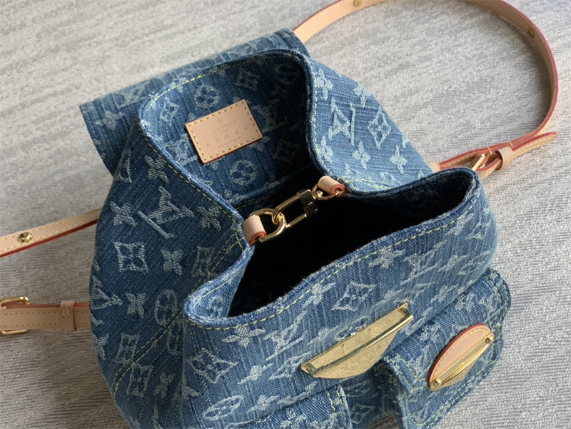  smart satchel detail view showing craftsmanship 8