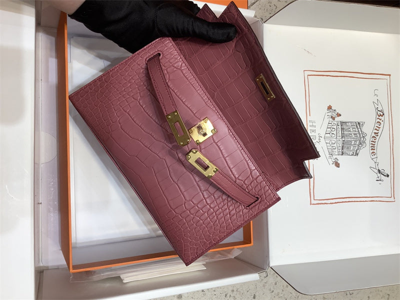  tote bag interior and compartment view