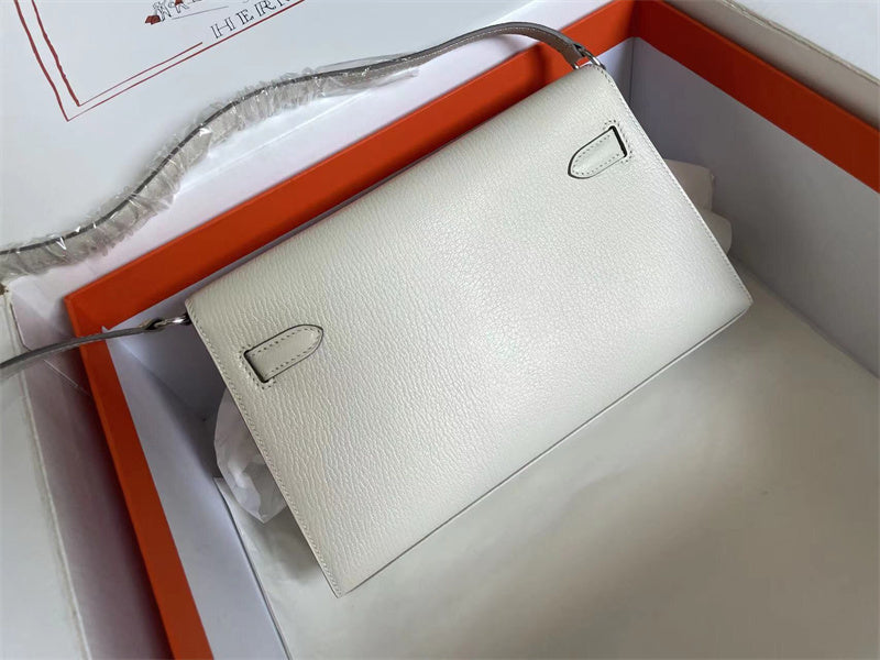  refined everyday bag styled with outfit 24