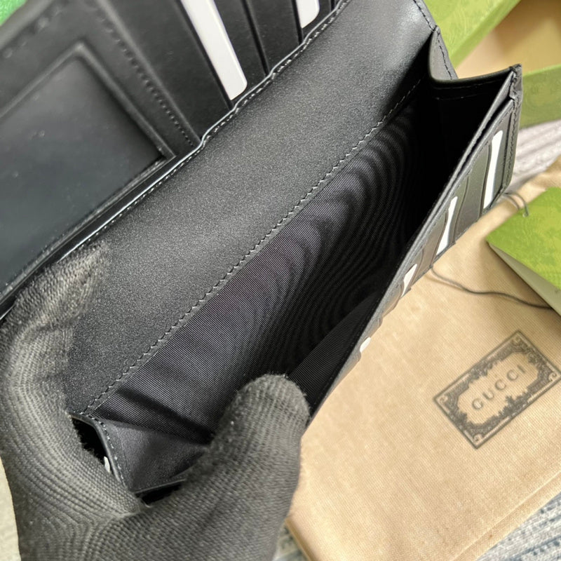 Side view of modern structured handbag