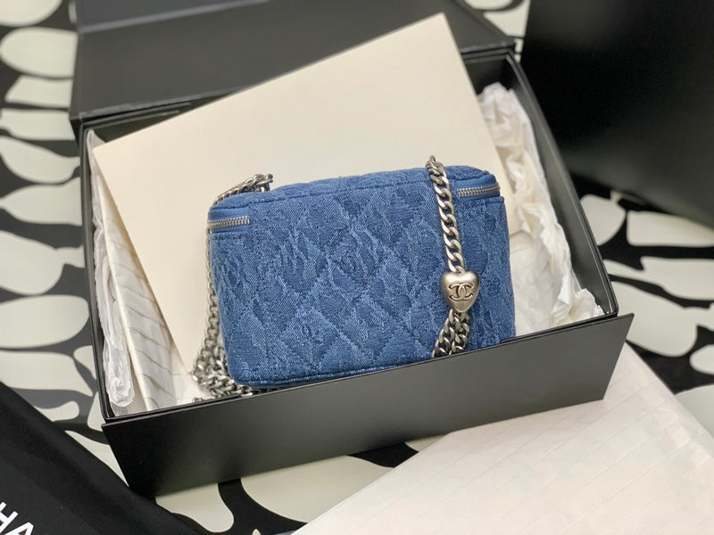  handbag, compact everyday style, image 7