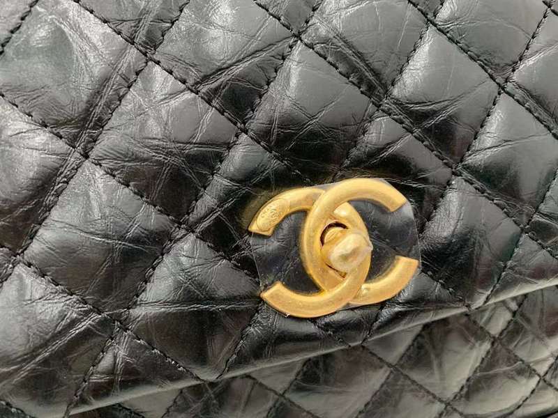 Zivas Charm Polished Finish Everyday Handbag (Structured Everyday Essential) – Styled Look