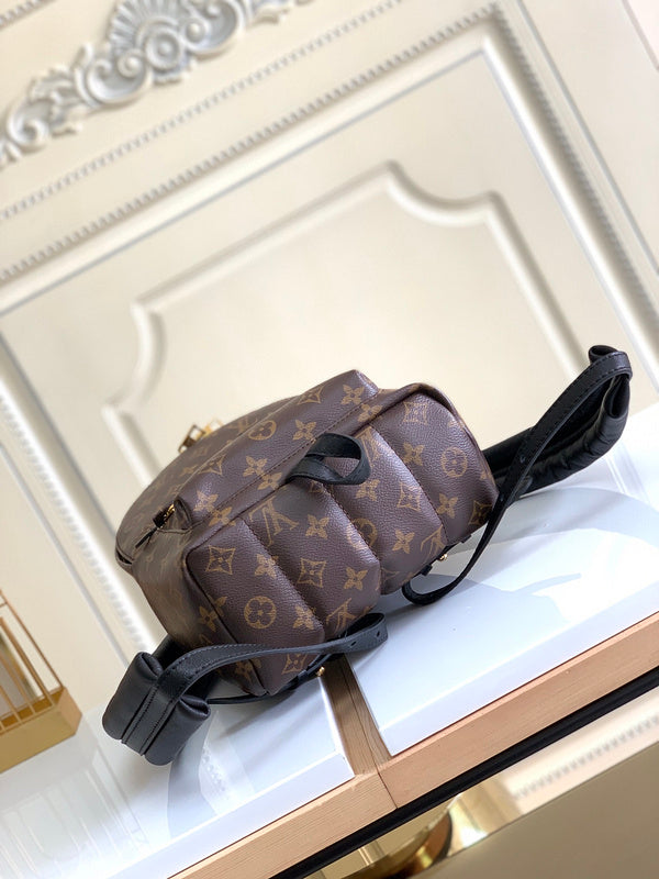 Close-up detail of classic modern women's handbag – women's premium purse