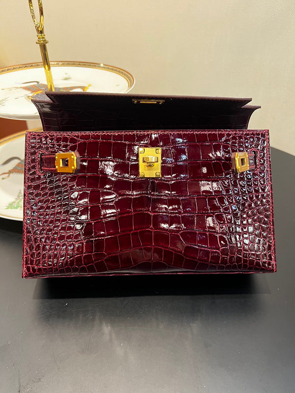 Close-up detail of balanced bag design