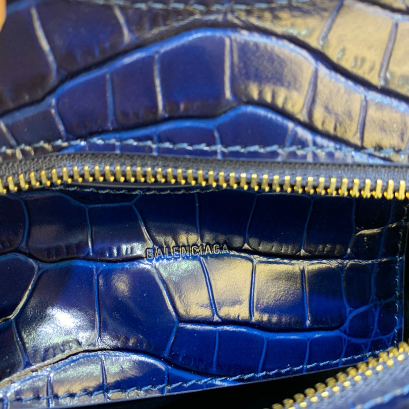 Bold Premium PU Leather Handbag - Modern Structured Build | Women's Luxury Handbag #328 - alternate angle view (image 8) of designer-inspired handbag