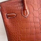  sophisticated carryall bag styled with outfit