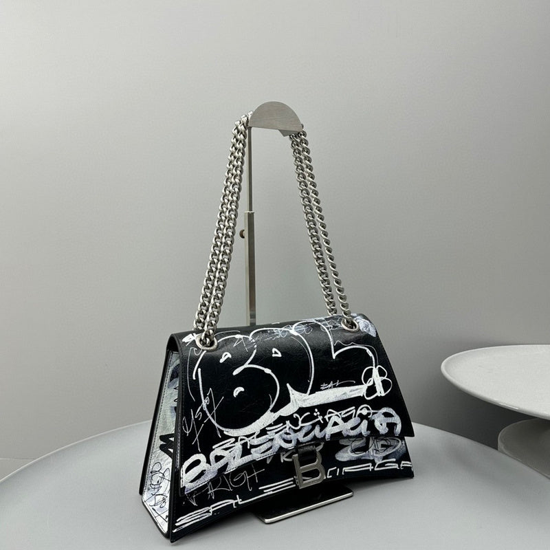 Zivas Charm Refined Structure Fashion Handbag (Refined Modern Silhouette) – Lifestyle Shot