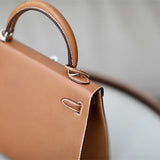  Versatile shopper bag front view 7