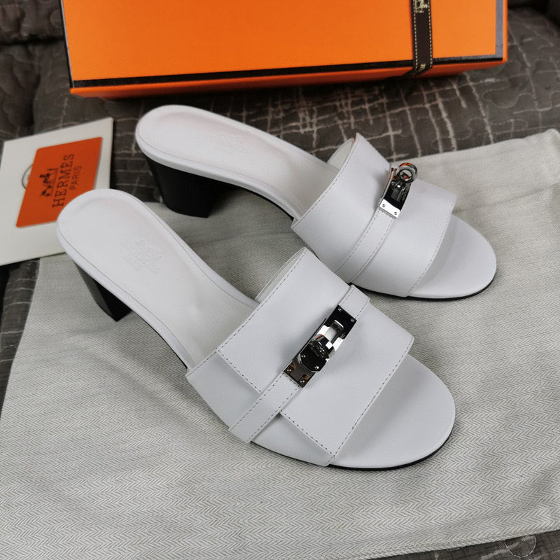 Hermès Grey Platform Sandals - Sole Detail View