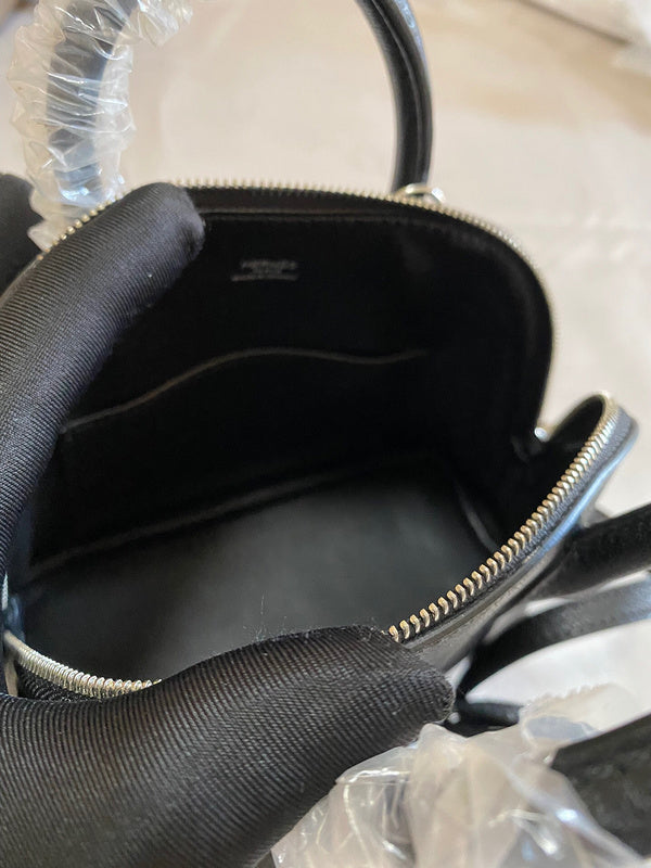 Minimalist bag women's premium everyday handbag