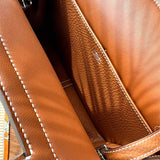  shoulder bag interior and compartment view 15