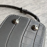  shopper bag close-up of hardware and finish 41