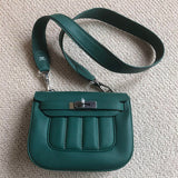  tote bag interior and compartment view