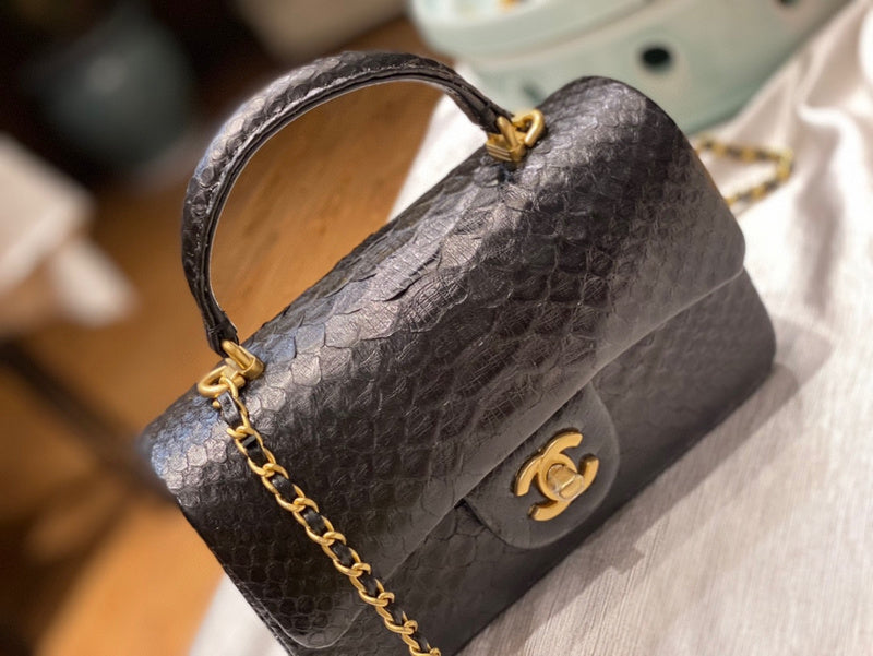  mid purse view 7