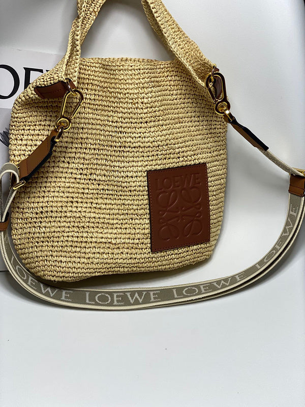 Ziva's Charm handbag – front view (Standard Size)
