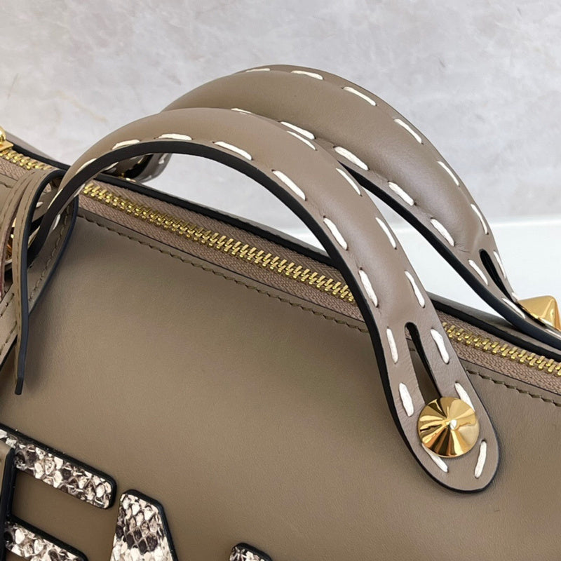 Ziva's Charm handbag – interior view (28cm*16cm*14cm)