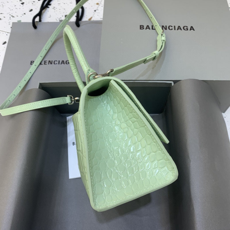 Zivas Charm Timeless Appeal Premium Handbag (Premium Everyday Carry) – Back View