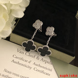 Full view of Van Cleef & Arpels unisex jewelry piece