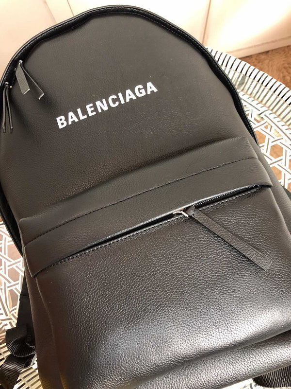 Styled lifestyle shot of refined structured women's handbag – women's everyday handbag