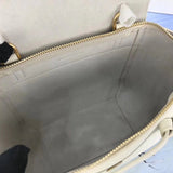 Front view of everyday-luxe modern women's handbag – women's designer-style accessory
