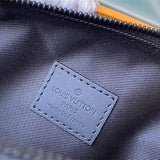  Contemporary carryall bag carried on shoulder 10