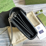 Handle and strap detail of structured polished women's handbag – women's everyday handbag