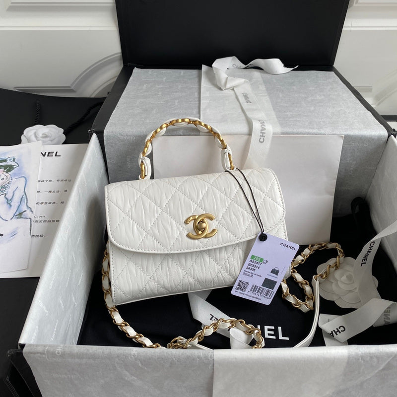  women's handbag, mid design, view 1
