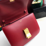 Handle and strap detail of refined statement women's handbag – women's premium purse