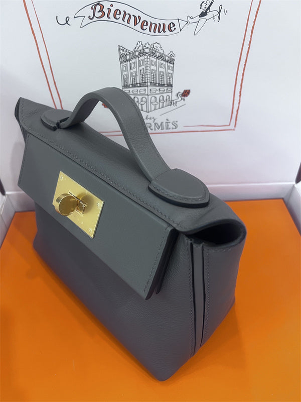 Elegant handbag styled for everyday wear