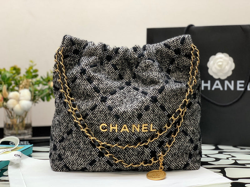 Zivas Charm Timeless Appeal Designer Handbag (Modern Wardrobe Staple) – Front View