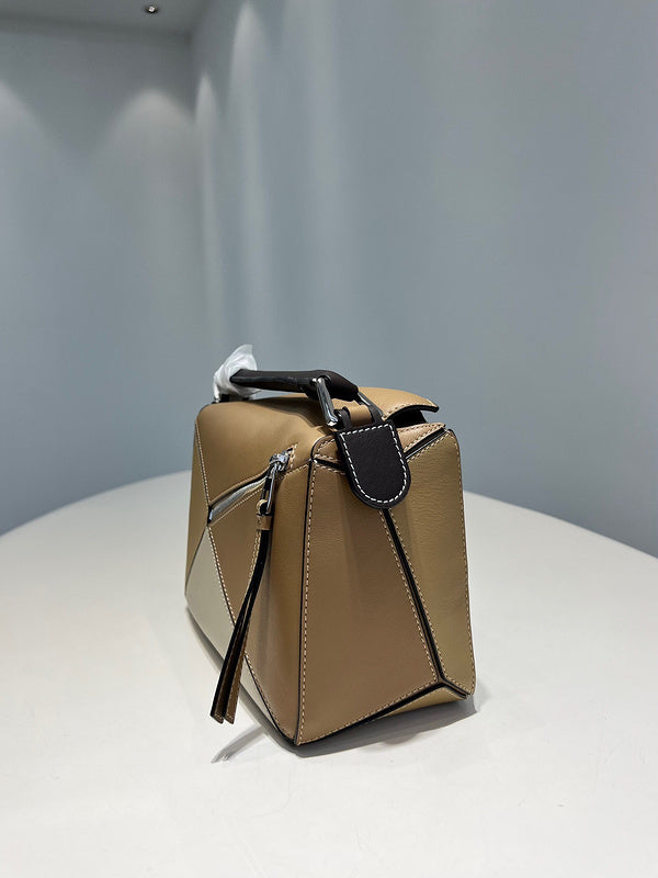Ziva's Charm handbag – lifestyle view (24cm*16.5cm*10.5cm)