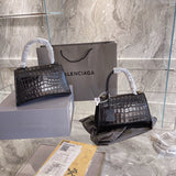 Ziva's Charm handbag – back view (one versatile size)