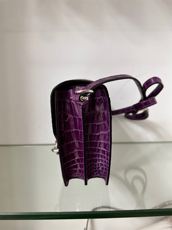  satchel interior and compartment view 9