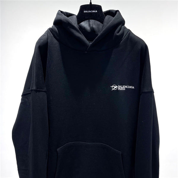Three-quarter angle view of Balenciaga luxury piece style No.415