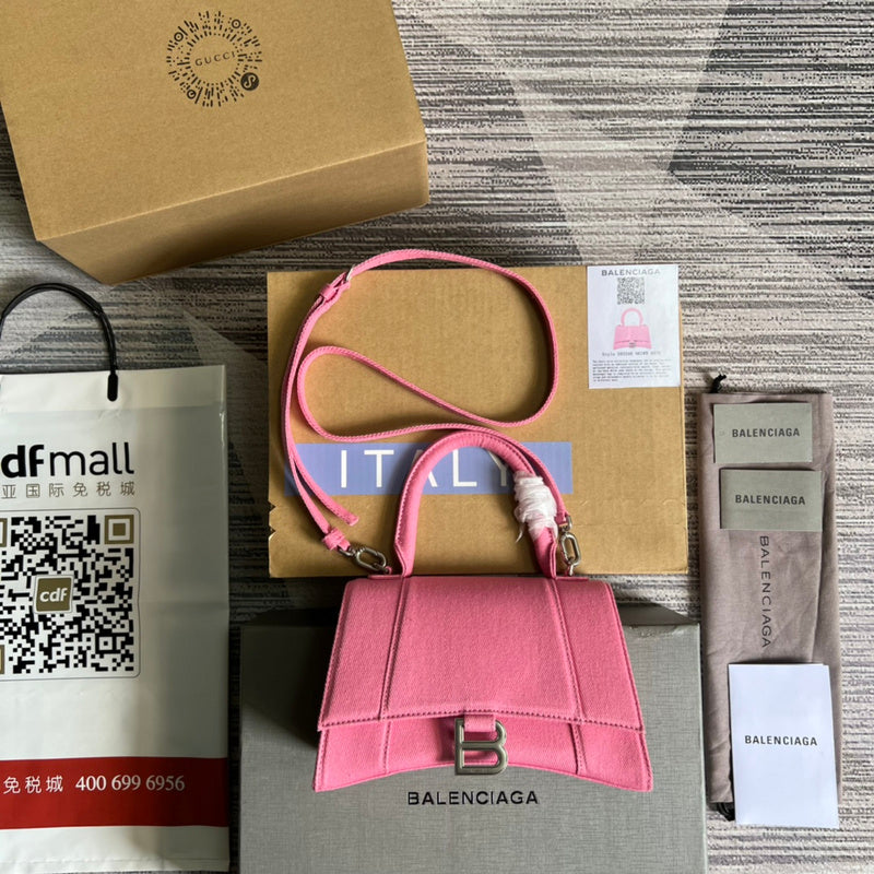 Styled lifestyle shot of statement chic women's handbag – women's designer-style accessory