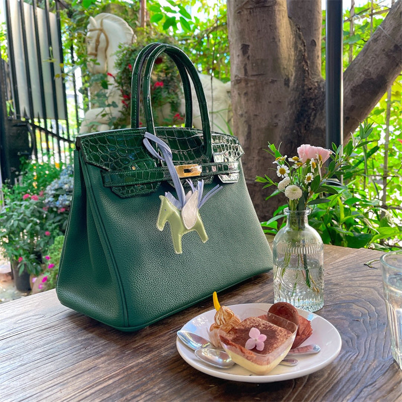  Signature handbag front view 7
