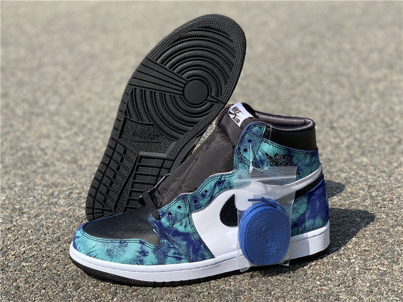 Nike Men's & Women's Designer Low-Top Shoes — Style 017 hardware detail