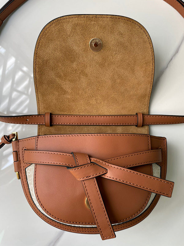 Ziva's Charm handbag – back view (12.5cm*21cm*9.5cm)