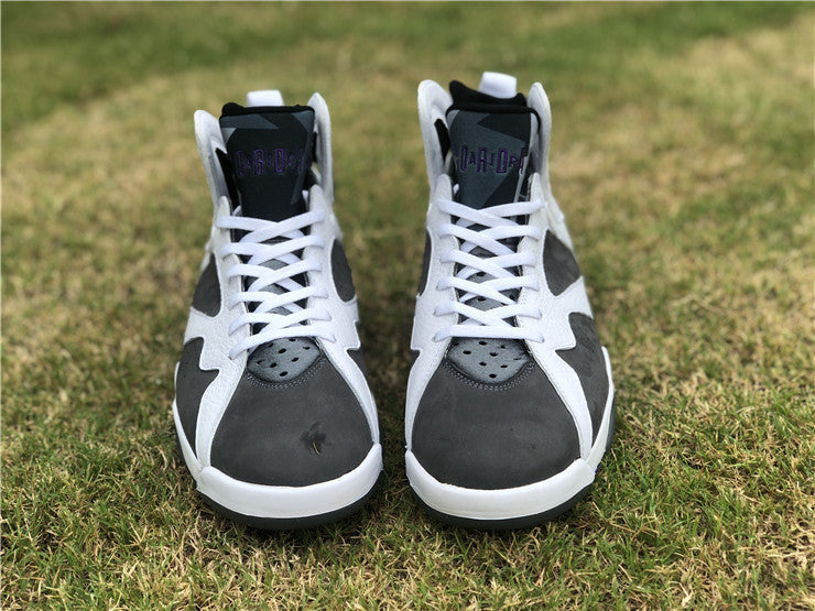 Nike Men's & Women's Premium Low-Top Trainers — Style 181 side view