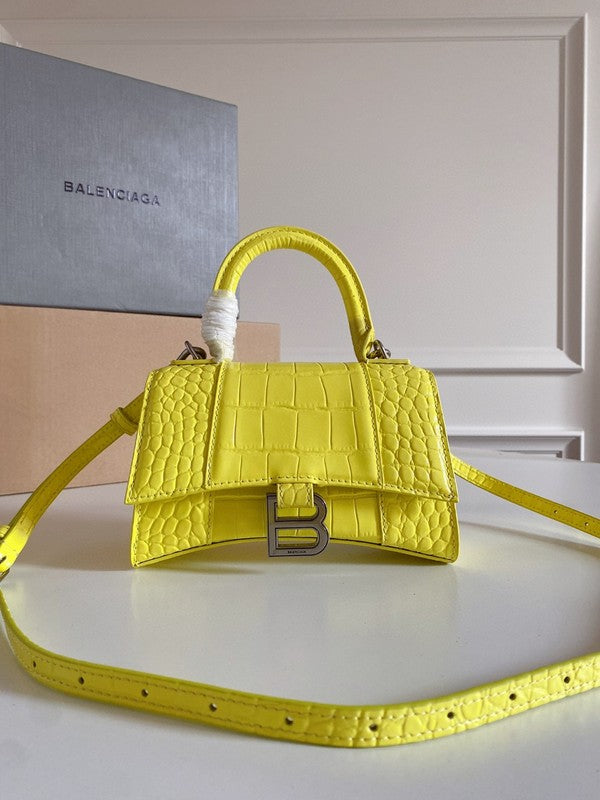 Zivas Charm Timeless Appeal Premium Handbag (Designer-Inspired Craftsmanship) – Side Profile