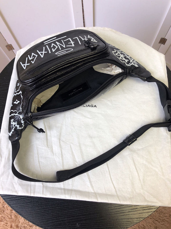 Back view of polished premium women's handbag – women's luxury accessory