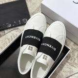 Givenchy Nude Classic Ballet Flats - Detail Shot of Craftsmanship