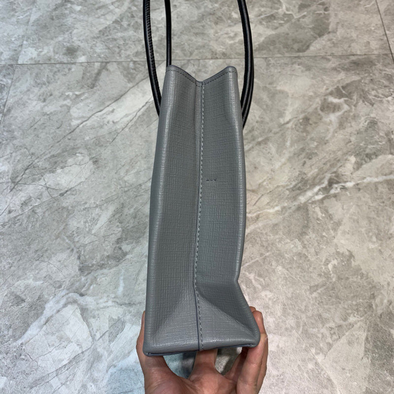 Chic Premium PU Leather Handbag - Modern Structured Build | Women's Everyday Carry Handbag #913 - hardware and detail close-up (image 5) of designer-inspired handbag