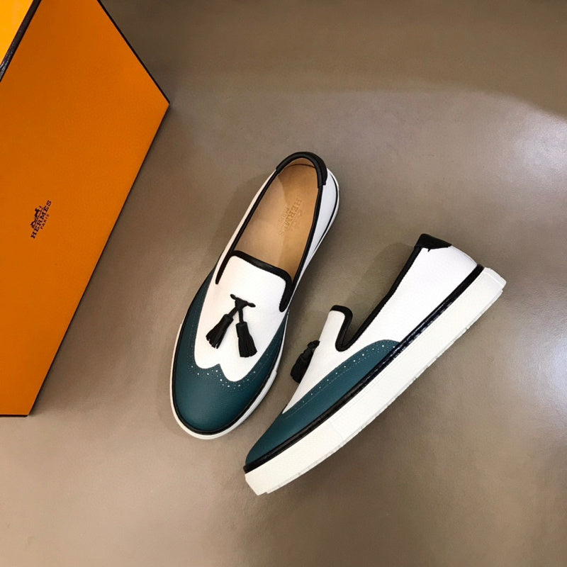 Hermès Nude Chelsea Boots - Toe Detail View