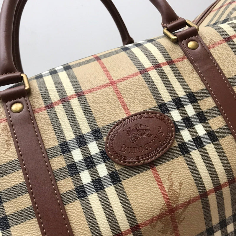 Ziva's Charm handbag – detail view (one versatile size)