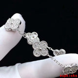 Full view of Van Cleef & Arpels unisex jewelry piece