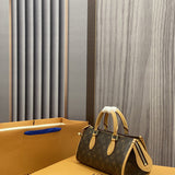  satchel interior and compartment view