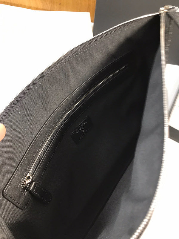 Zivas Charm Signature Style Everyday Handbag (Contemporary Shape Language) – Lifestyle Shot