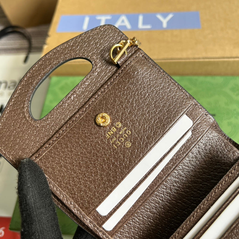 Side profile of sleek modern women's handbag – women's luxury handbag